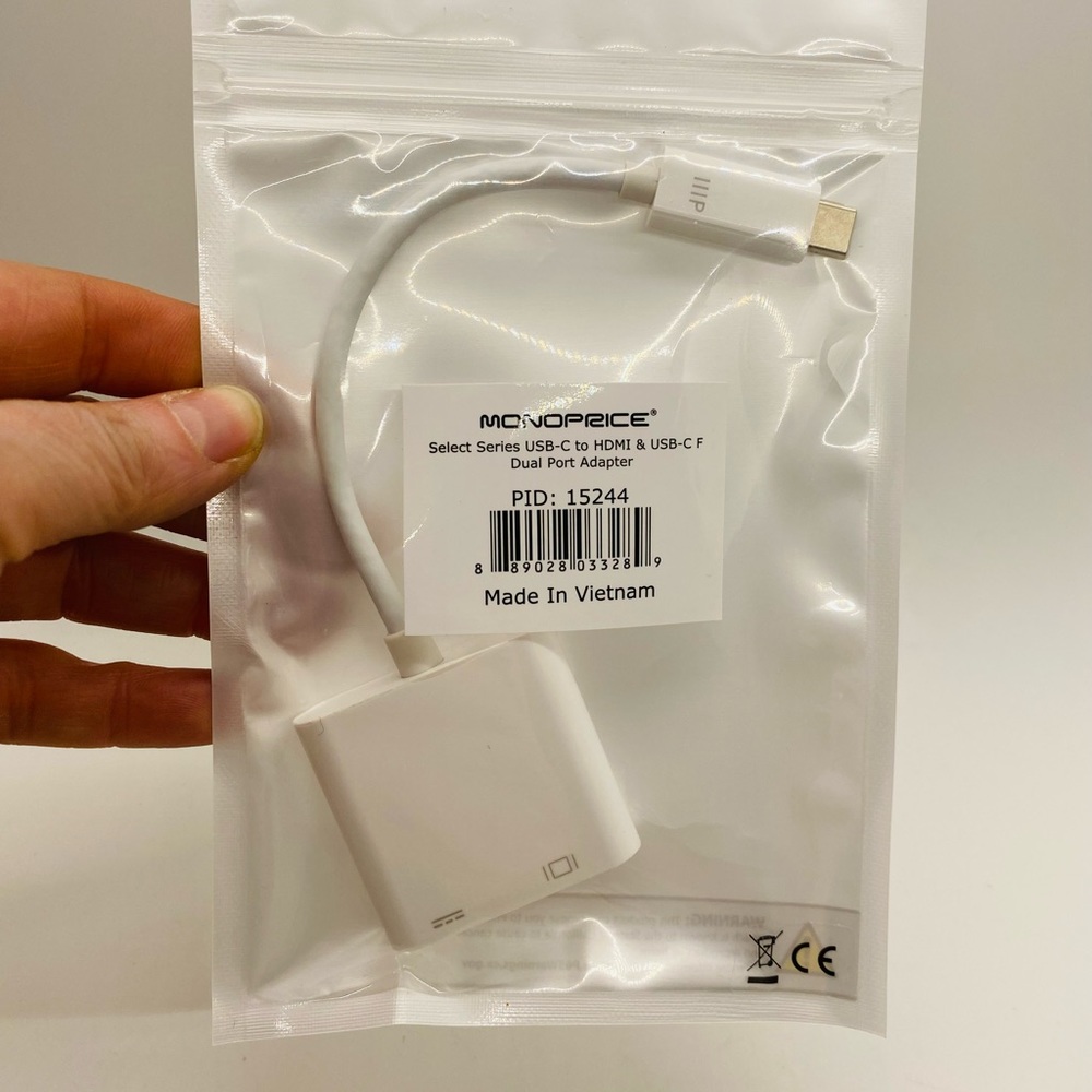 NWT Monoprice USB-C to HDMI&USB-C (F) Dual Port Adapter,Compatible USB-C Laptops - Picture 7 of 8